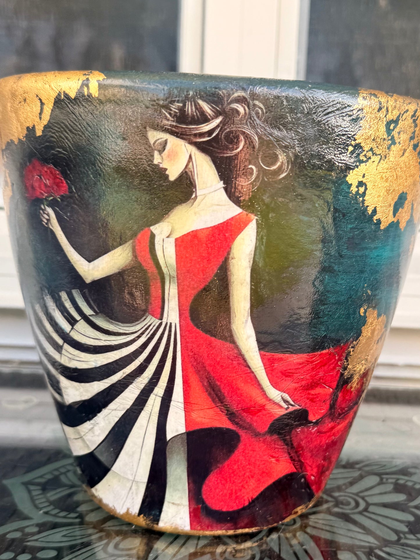Unique and elegant plant pots